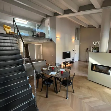 Moderno Attico Centro Storico Apartamento Rávena